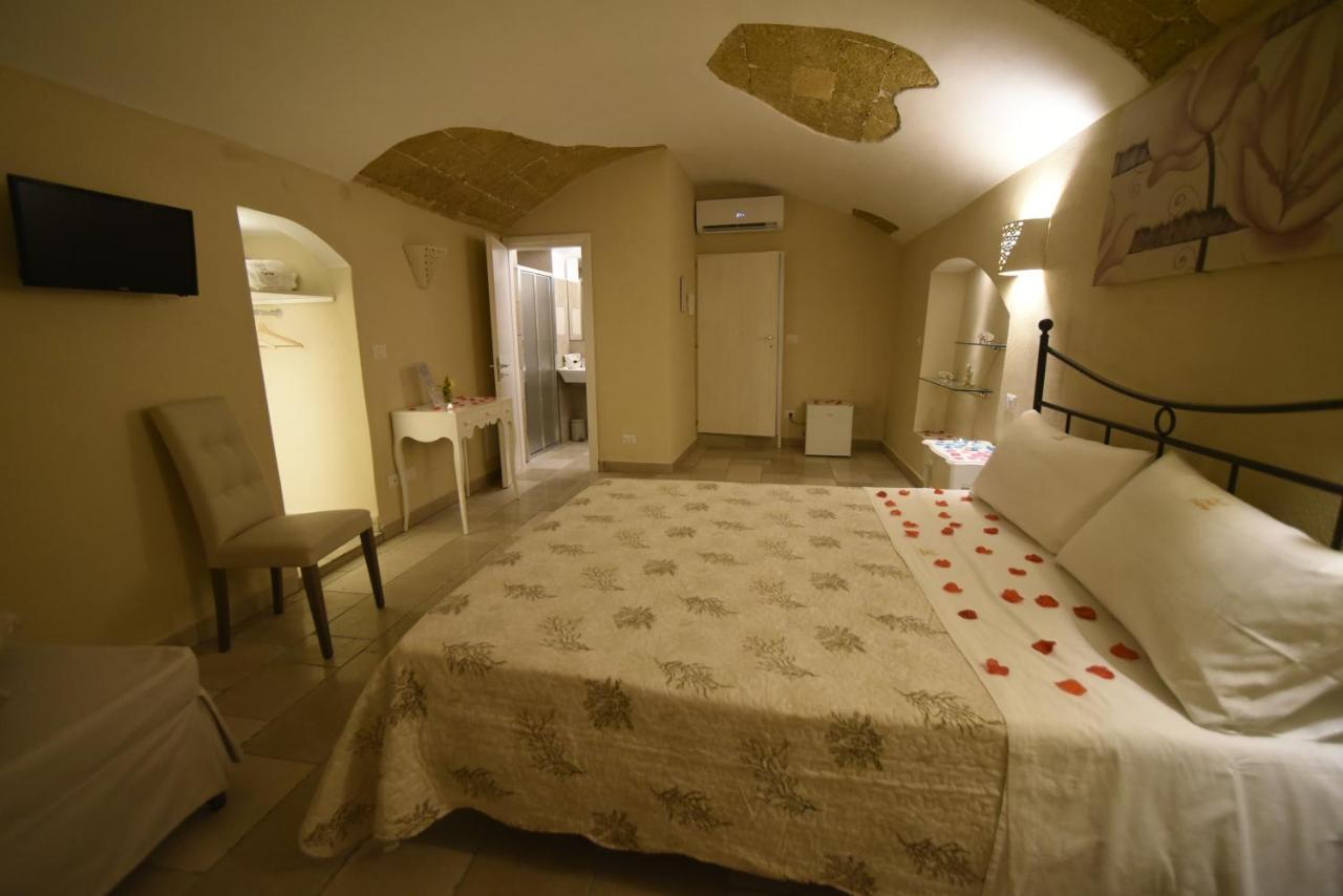 B&B Corte Cantalupi Gallipoli Bagian luar foto